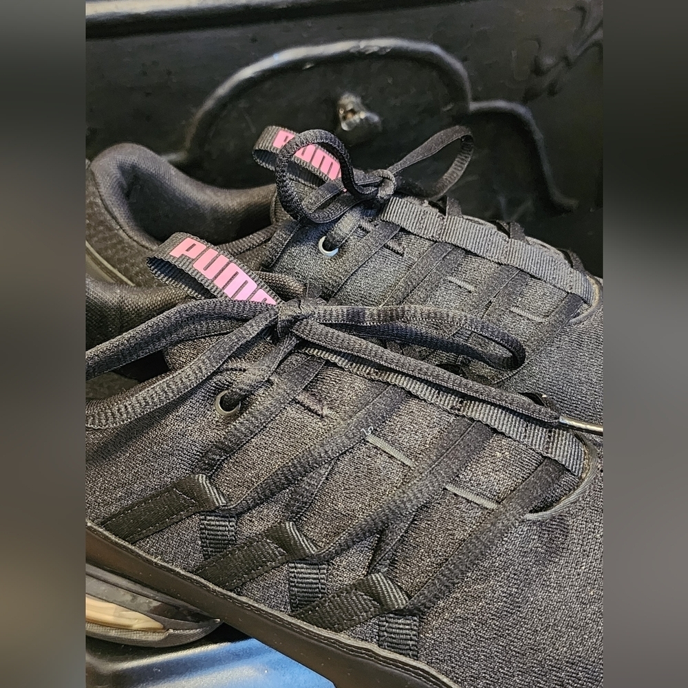 Puma Women's Black Sneakers, Size 10 - Picture 7 of 9